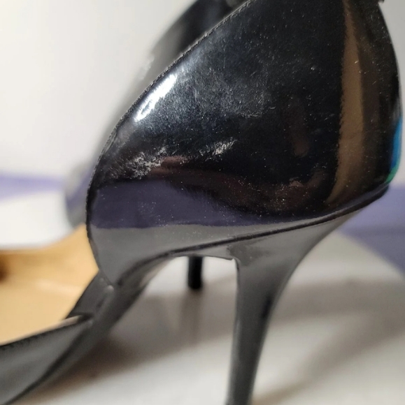Michael Kors Patent Leather Black Heels. Size 5. - Picture 7 of 7